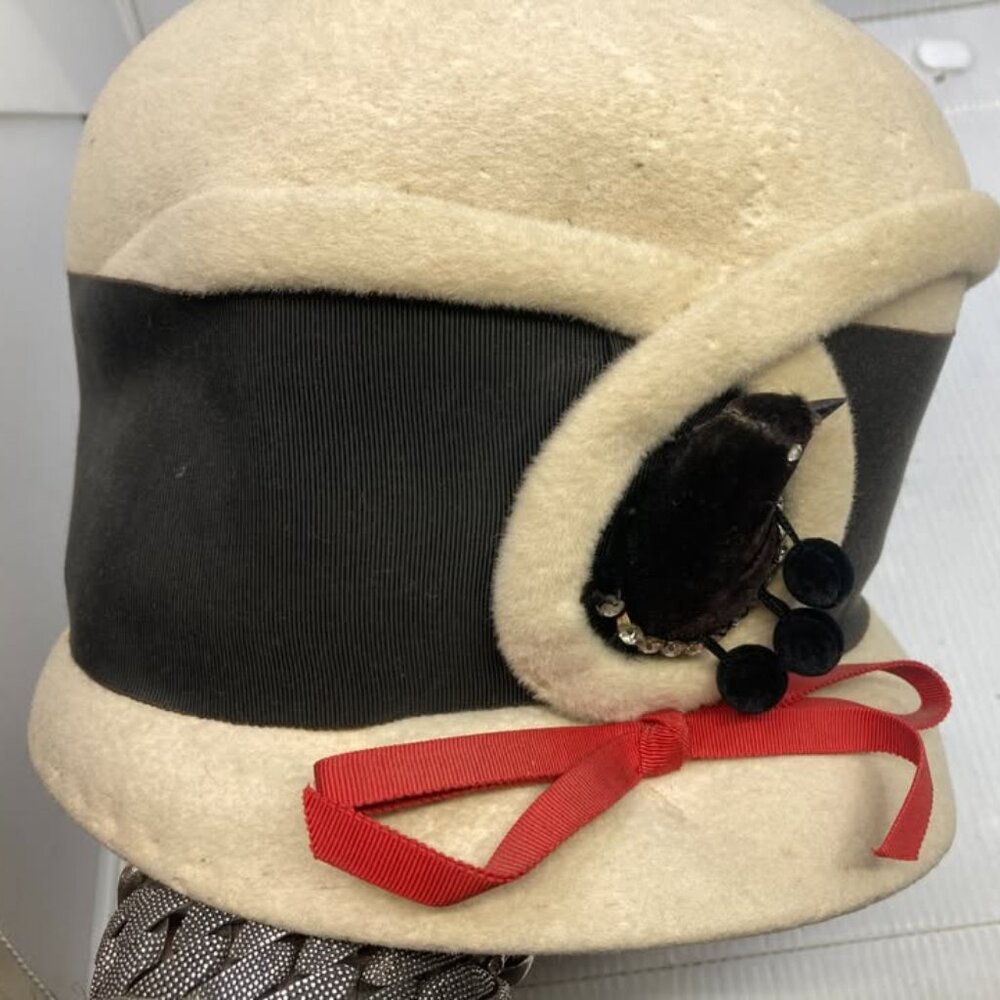 Vtg 1930s DORIS DESIGN USA bell cloche hat birds womens